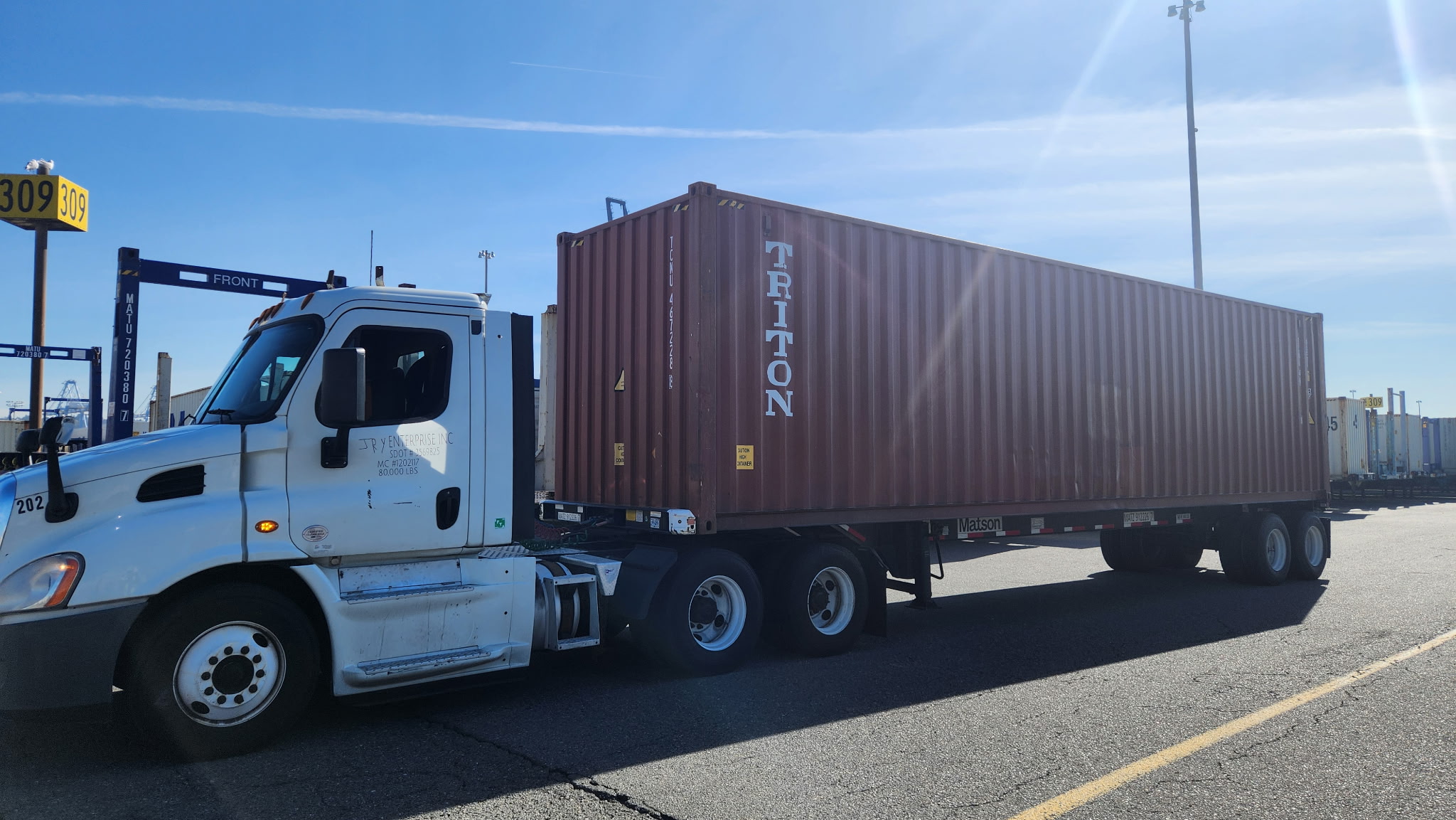 JRY Logistics fleet